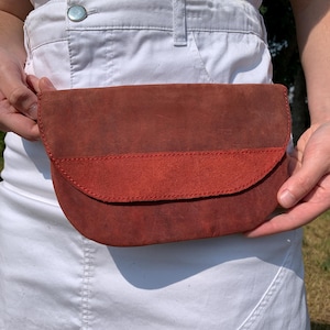 Sac à main en cuir ; Sac banane avec boucle fait main au Canada