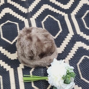 Vintage  ladies faux fur hat