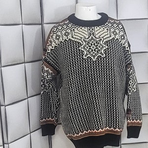 Devold vintage 100% wool sweater