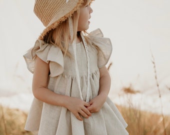 Haut beige naturel à manches flottantes pour bébé fille, fermeture boutonnée au dos et jupe circulaire | Haut printanier anniversaire de Pâques