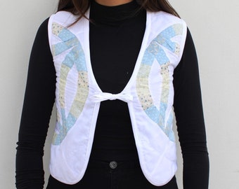 Vintage Quilt Vest Double Wedding Ring - Size XS  (blue)