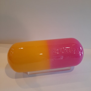 Pop-Art 10 inch resin pill medium resin pill custom pill pharmacy handmade art pill capsule art
