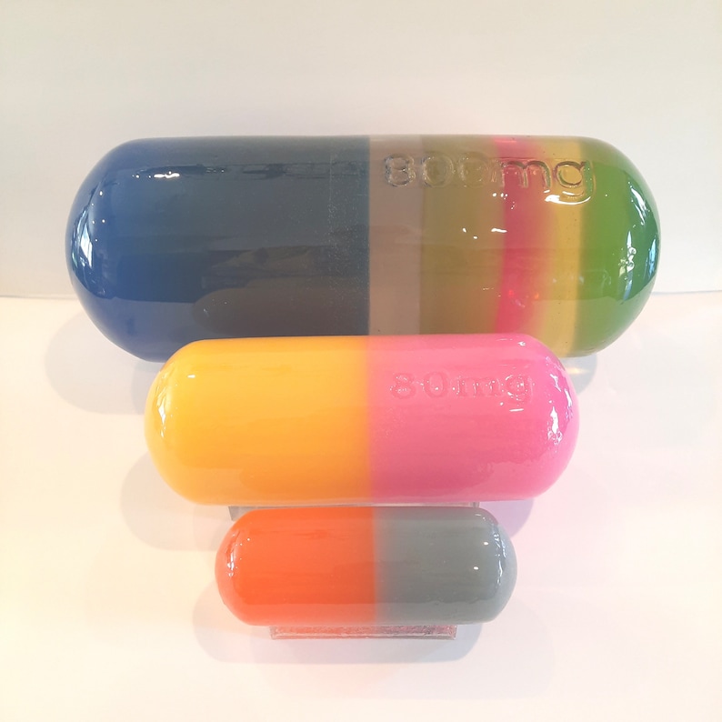 Handmade Resin Pill Art: Pop-Art Capsule Decor, Custom Colors (6 inch) image 6