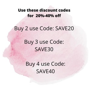 Peut inclure: Un arri&egrave;re-plan aquarelle rose avec du texte blanc qui dit : "Utilisez ces codes de r&eacute;duction pour 20%-40% de r&eacute;duction. Achetez 2 utilisez le code : SAVE20. Achetez 3 utilisez le code : SAVE30. Achetez 4 utilisez le code : SAVE40."