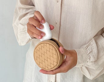 Beige Woven Leather Circle Pouch, Attachable Bag, Coin Purse, Small Pouch, Gifts for her, keychain, Circular Attachable Pouch, AirPods Case