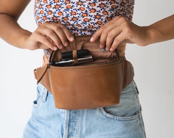 Paquete de fanny de cuero genuino bronceado, cuerpo cruzado de cuero, bolso de cadera, bolso de vagabundo, bolso de cinturón, paquete de cintura, minimalista, regalo para ella, bolsa de viaje, bolsa de cintura