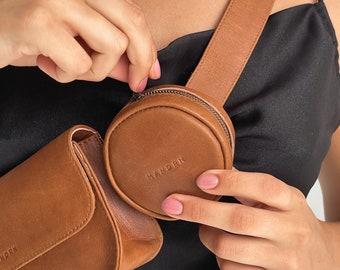 Tan Leather Circle Pouch, Attachable Bag, Leather Coin Purse, Small Pouch, Gifts for her, keychain, Attachable Pouch, Wallet, AirPods case