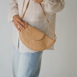Sand Shoulder Bag, Genuine Leather, Woven Leather Purse, Minimal Leather Bag, Gifts for her, travel, handwoven image 5