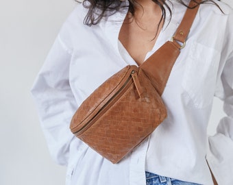 Tan Woven Leather Fanny Pack, Leather CrossBody, Handwoven, Hip Bag, Leather Bum Bag, Belt Bag, Minimal Fanny Pack, Travel Bag, Waist Pouch