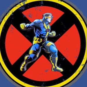 Puede incluir: Un personaje de superhéroe azul y amarillo con una X roja detrás de él. El personaje está de pie en un círculo amarillo con un contorno negro.