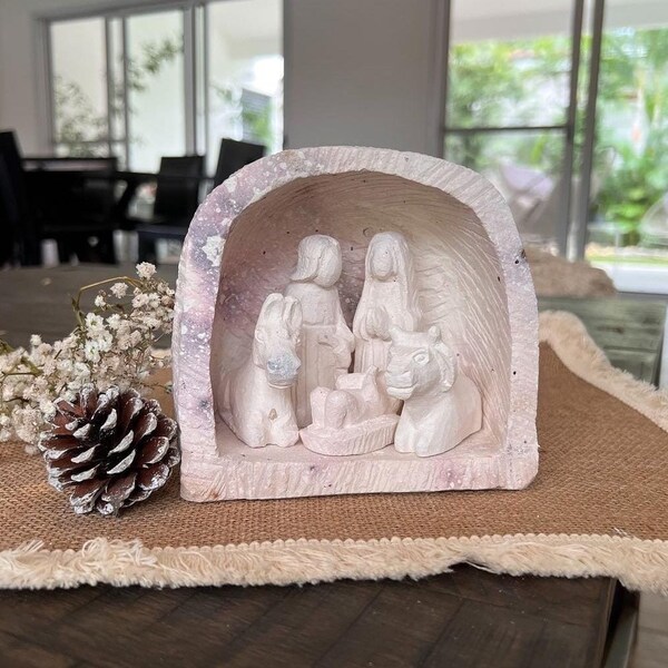 Hand-Carved Minimalist Nativity Manger 6 piece set including the manger.  Hand made from Soapstone.