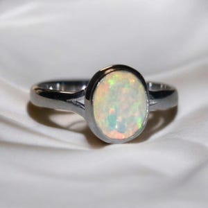 Natural Opal Oval  Ring,Solid Silver 7×9 MM Oval Cabochon Gemstone women&#39;s Ring