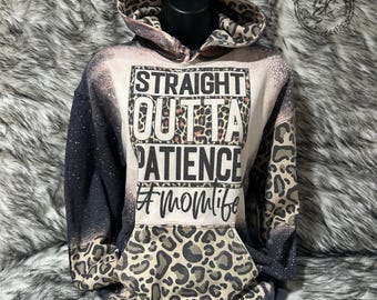 Bluza z kapturem Bleached Momlife: sweter z nadrukiem w panterkę w stylu „Distressed”