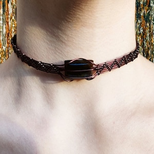 Flashy Labradorite wire choker necklace by Okeanos Creations