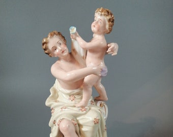 Antike Porzellanfigur Schierholtz Frau mit Cherub, um 1880