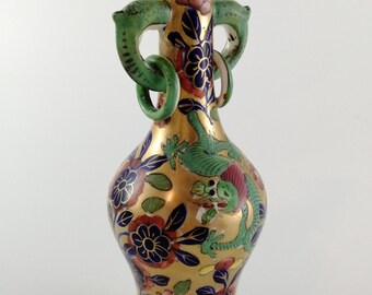 希少なメイソンの鉄石花瓶：ピンクと緑のドラゴン、象の取っ手、1800