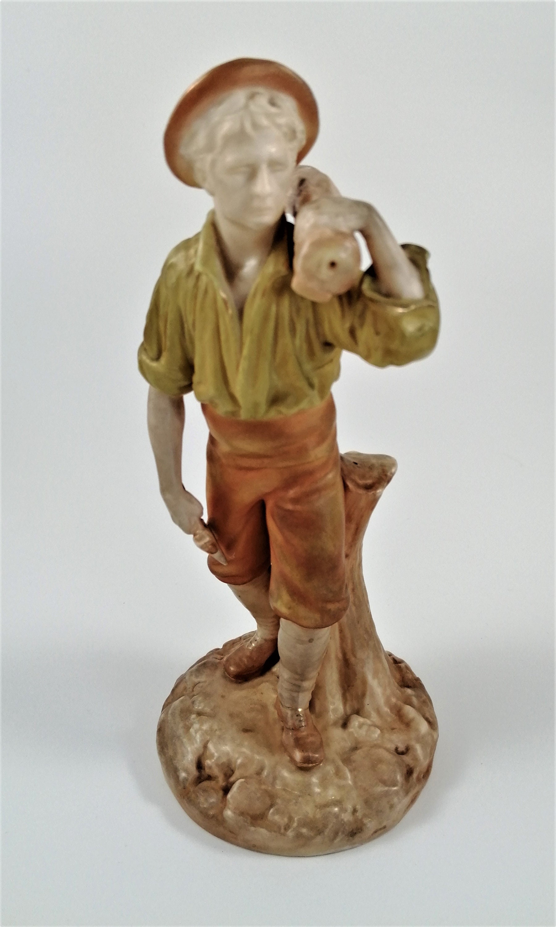 アンティーク ロイヤル ウースター フィギュア：森の男と妻