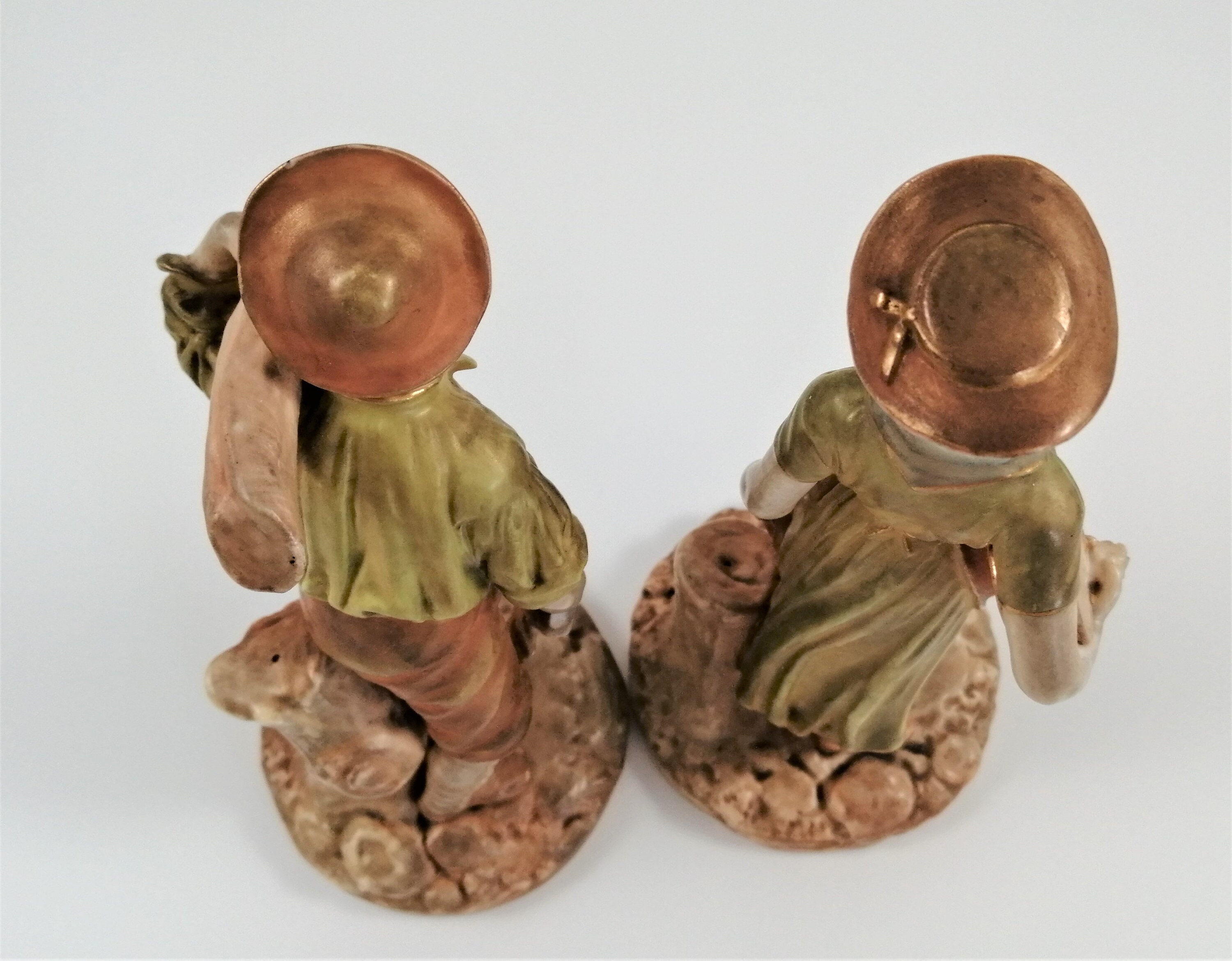 アンティーク ロイヤル ウースター フィギュア：森の男と妻