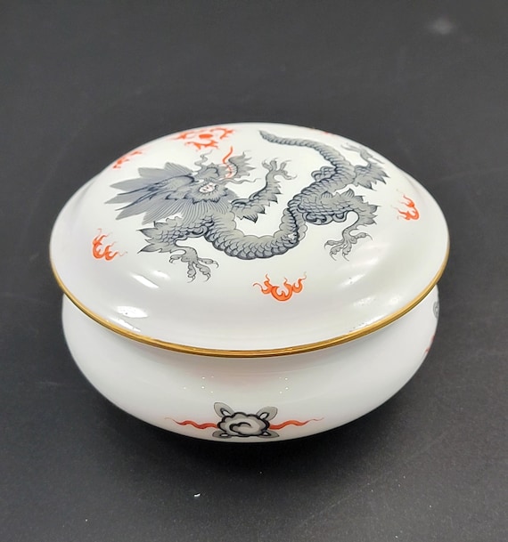 Meissen Black Ming Dragon Porcelain Box With Lid, Early 20th