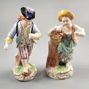 Antique Carl Thieme Dresden Figurines, Fruit Gathering Children c.1900