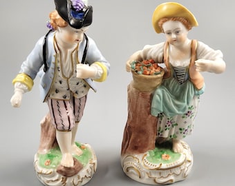 ヴィンテージドレスデン磁器の置物 | ブドウを持つ子供2人、ロココ調