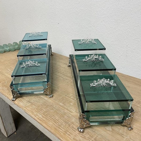 Plateau de rangement en acrylique pour condiments avec pieds en aluminium (3 boîtes carrées) Cadeau fait main