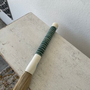 Light Green Jade Abacus Brush XL