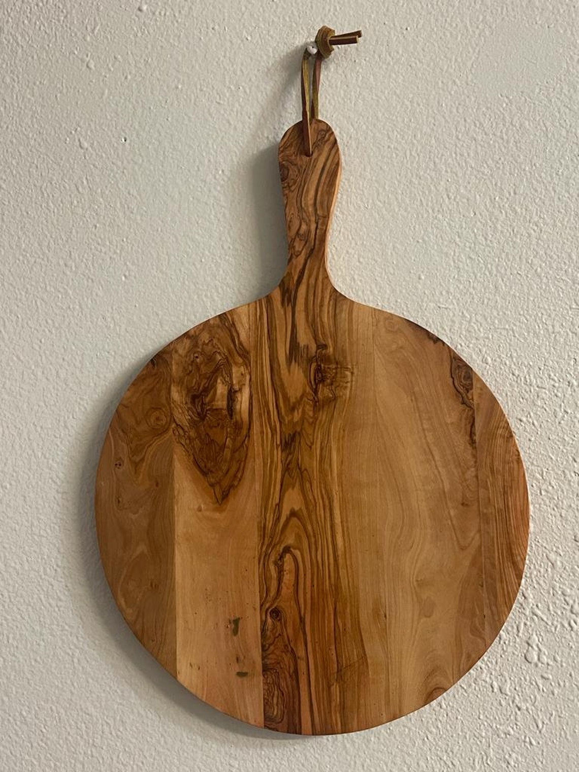 Olive Wood Round Pizza Board/ Charcuterie Board/ Platter Etsy