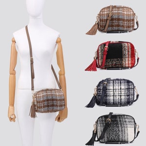 BURBERRY Vintage Check cotton-blend bouclé tweed shoulder bag