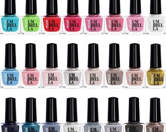 24 mini smalti per unghie: lucidi, pastello, glitterati, opachi e metallizzati.