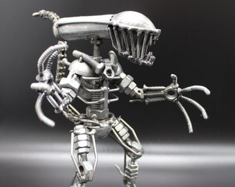 Handmade Xenomorph from scrap metal