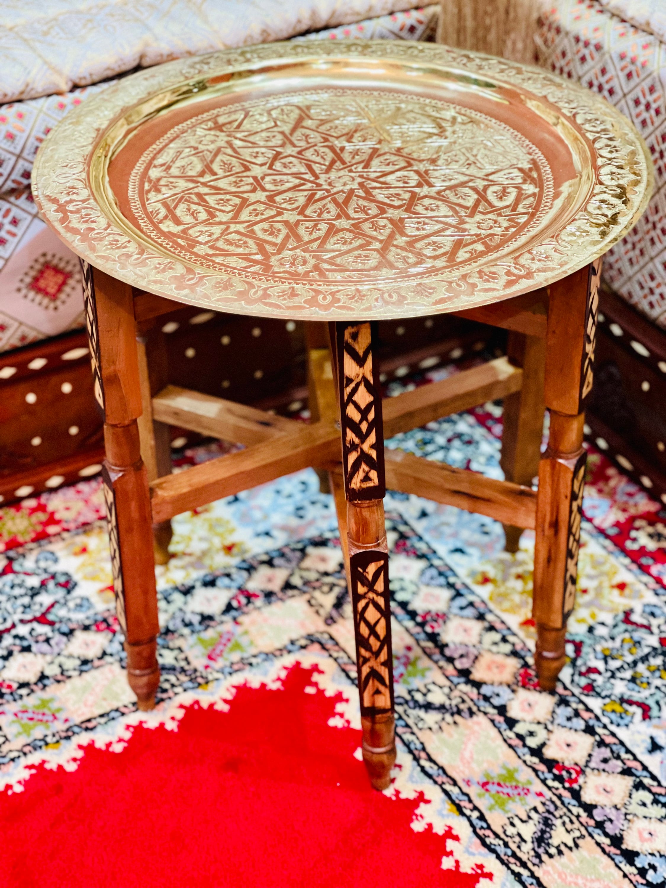 モロッコの真鍮製ティーテーブル、ボヘミアンコーヒーテーブル