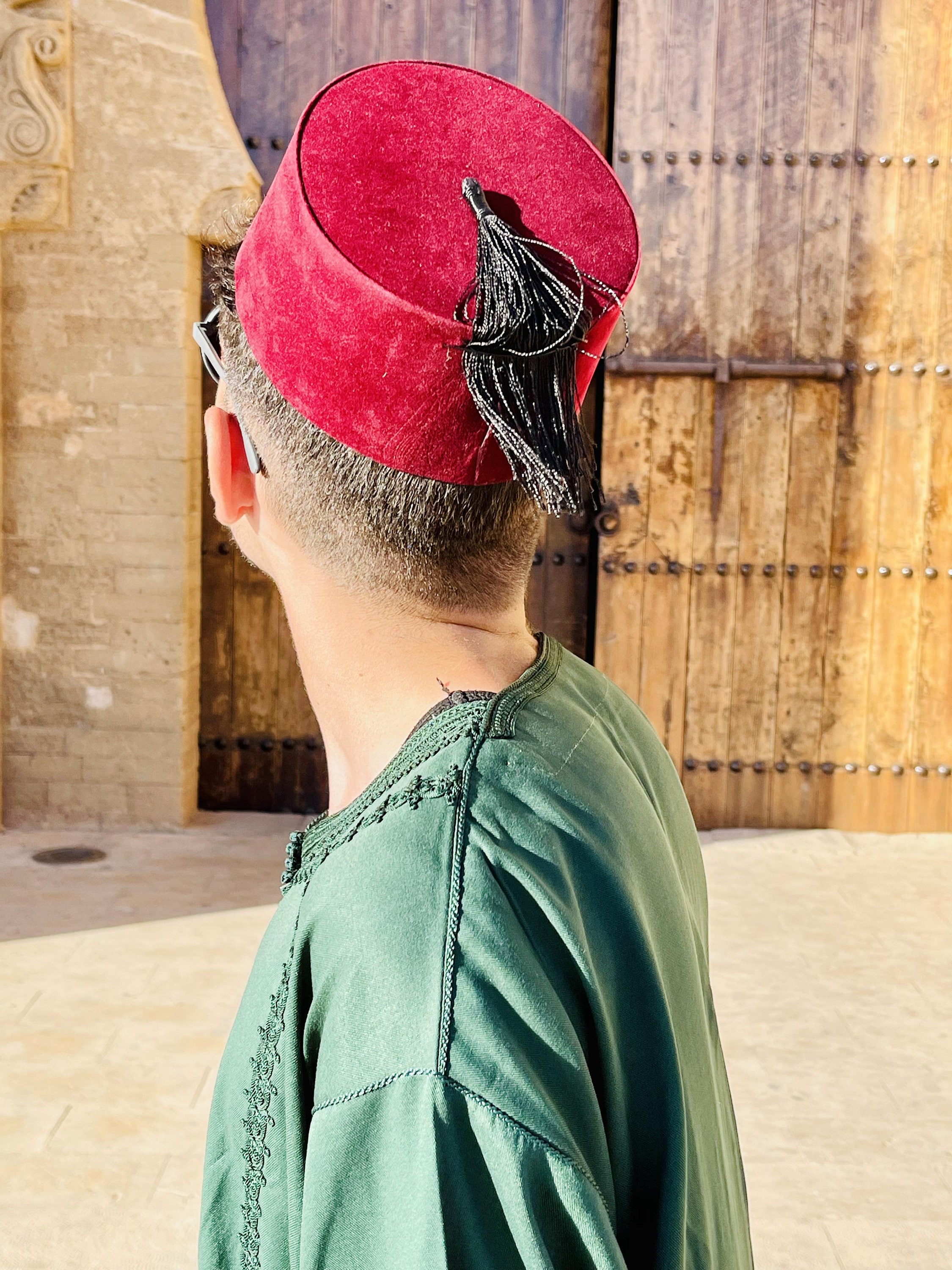 Grüner Fez-Hut Mit Goldener Quaste - Perfekt Für Orientalische Kostüme, Karneval, Mottopartys & Vereinsveranstaltungen