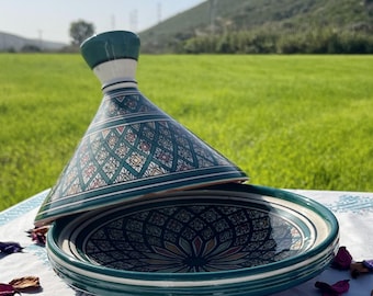 Ręcznie malowany marokański ceramiczny tagine, tradycyjne naczynia kuchenne