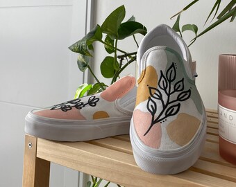 gold pineapple vans