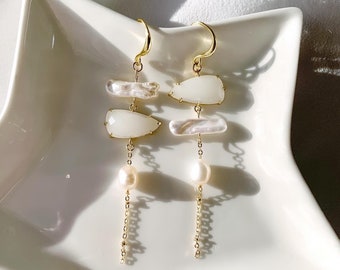 Freshwater Baroque Pearl Dangle Earrings. White Jade Gemstones Drop Earrings. Wedding Bridal Earrings. Bridesmaids Gift. Mother's Day Gift.