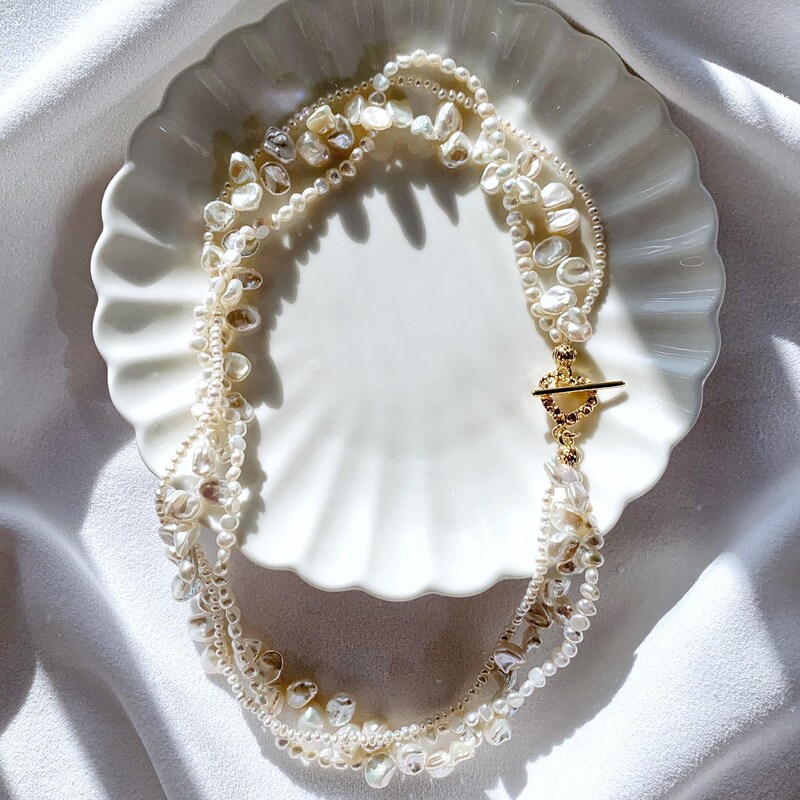 Twisted Sequins And Pearl Clip main image 0