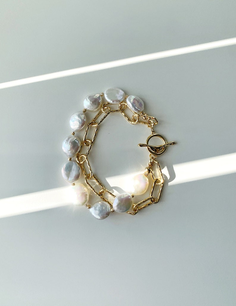 Freshwater Coin-Shaped Baroque Pearl Bracelet. High Luster Pearl Bracelet. Link Chain Toggle Bracelet. Gift For Her. Wedding Bridal Gift. image 2
