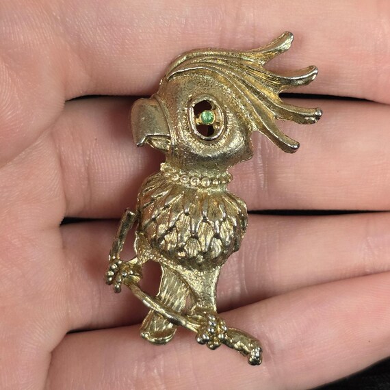 Vintage Gold Tone Cockatoo Parrot Brooch Green Rhinestone Eye Bird Pin View 4