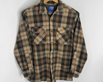 Vintage Pendleton Board Shirt Plaid Virgin Wool Size Medium Long Sleeve Loop