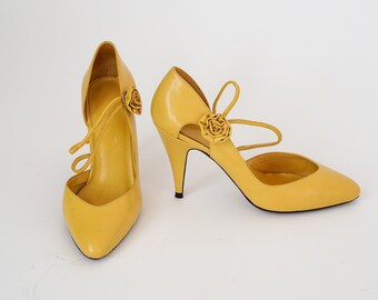 yellow pumps size 8