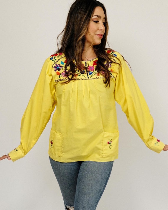 Beautiful bright yellow 70’s cotton embroidered l… - image 2