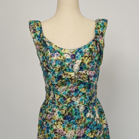 Beautiful 50’s vintage floral cotton wiggle dress… - image 2