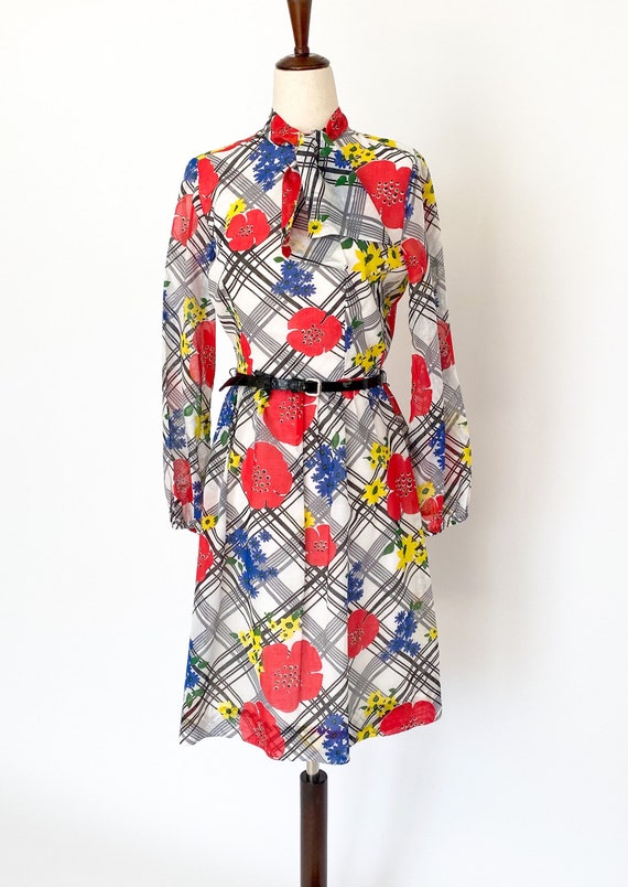 Adorable 60’s Vintage Lattice and Floral Print Dr… - image 2