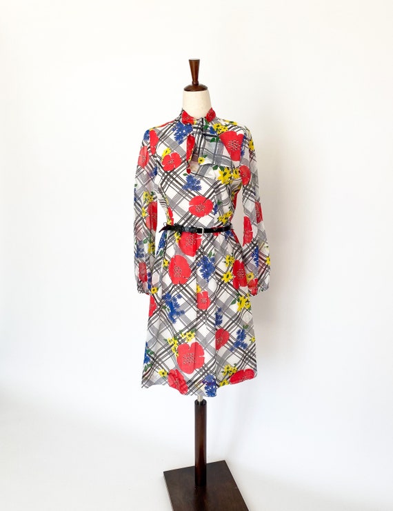 Adorable 60’s Vintage Lattice and Floral Print Dr… - image 1