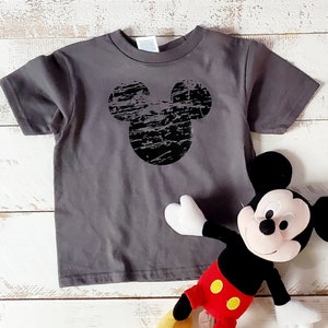 VINTAGE MICKEY CAMISA | Camiseta Mickey Mouse | Camiseta Disney | Perfeito para a Disneylândia Camiseta | Camiseta Disneyworld | Camisa de viagem em família!