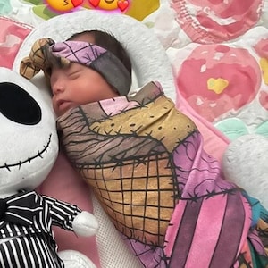 Manta gótica para bebé con diadema o gorro con puños a juego, suave y elástica, de trapo morado y azul, ideal para recién nacidos y Halloween.