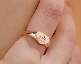 Personalized Signet Ring, Heart Signet Ring, Custom Engraved Ring, Gold Initial Ring, Bridesmaid Gifts, Birthday Gifts, XW102