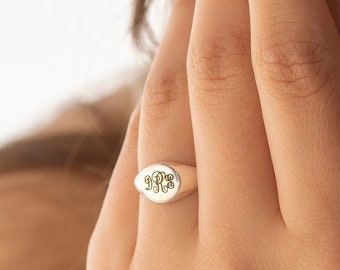 Sterling Silver Tiny Signet Ring, Initial Signet Ring, Gold Dainty Ring, Personalized Jewelry, Christmas Gift, Gift for Her, XW30