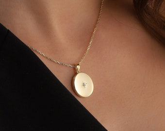 14K Gold Locket Necklace with Photo, North Star Necklace, Locket Necklace, Memorial Jewelry Grandma Gift, Gift for Mom, HXW21